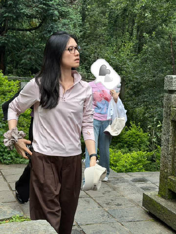 张婧仪素颜户外有氧，素颜美成这样