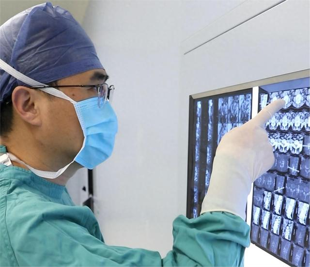 过度健身导致腰突？ 医生：3个日常不良习惯让青年人腰突高发