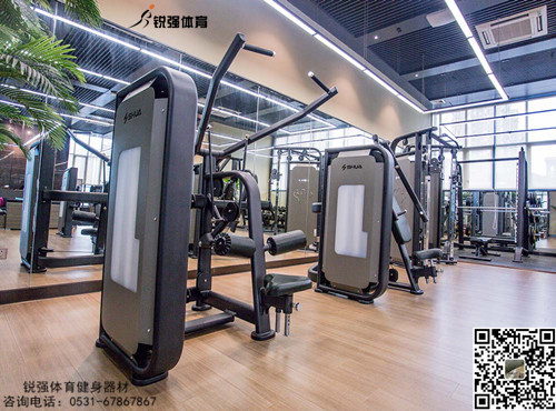 建造属于自有企业的单位健身房，是输出健康员工的有利途径，是对他们健康、精神面貌的关注，对员工而言，