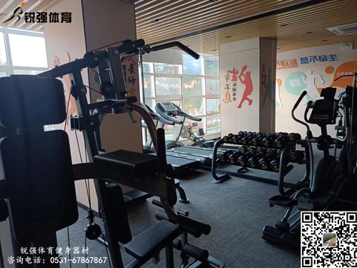 银行一般占地面积较小，且具有有一定的隐私性，一般都是银行自己的职员使用健身器材，