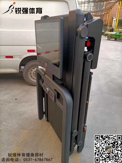 潍坊客户订购的木卫六送货安装完毕，客户很满意    潍坊客户选择推荐的木卫六跑步机