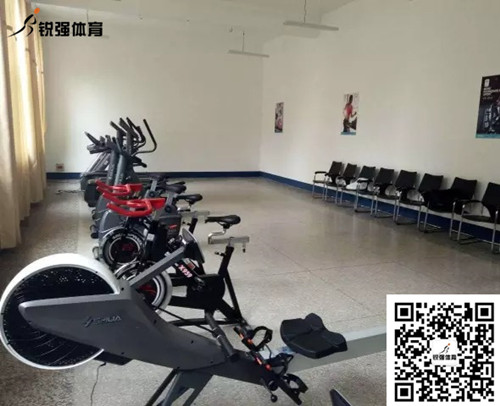 临沂某学校健身房    学校健身房，对于学校来说，一般会空间会比较大，使用者大多是年轻人，