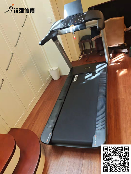 济南省体旗舰店客户-跑步机T6700-T3
